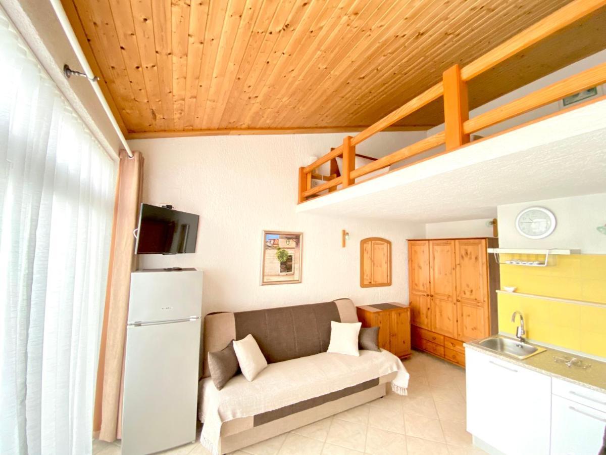 Apartments Peric เยลซา ภายนอก รูปภาพ