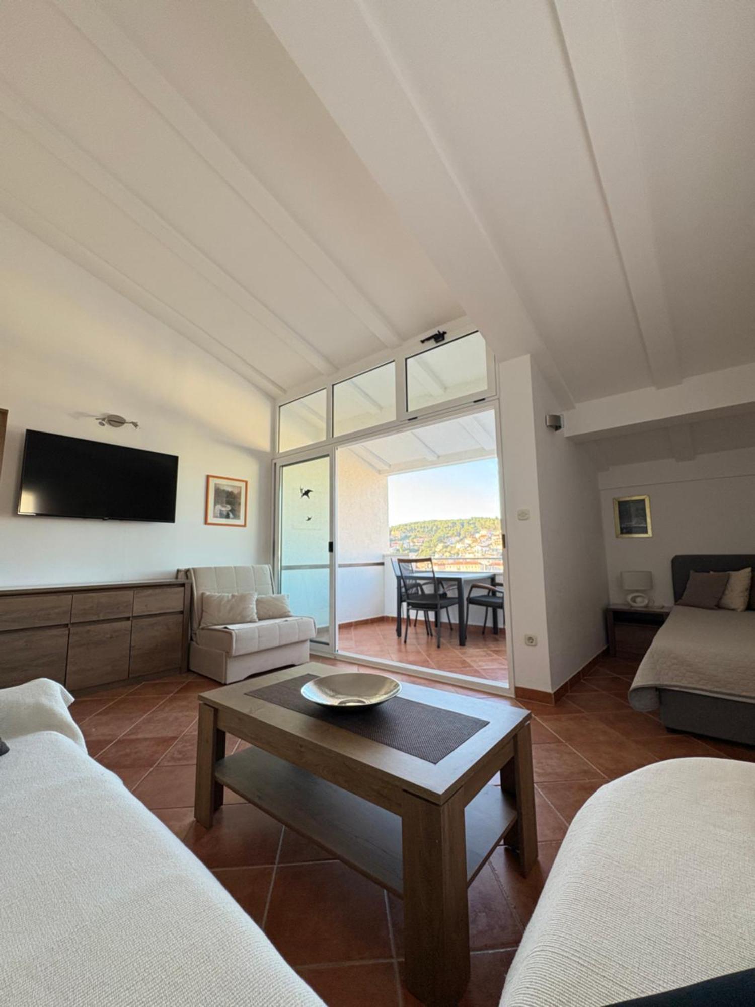 Apartments Peric เยลซา ภายนอก รูปภาพ