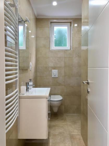 Apartments Peric เยลซา ภายนอก รูปภาพ
